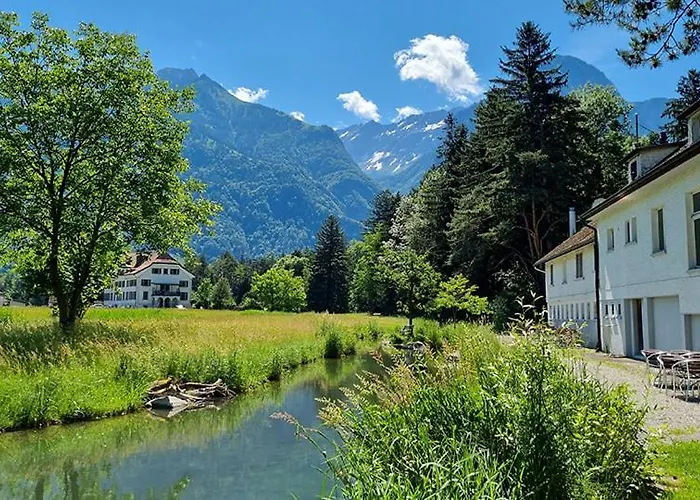 Treffpunkt Heuwiese Couette-café Weite